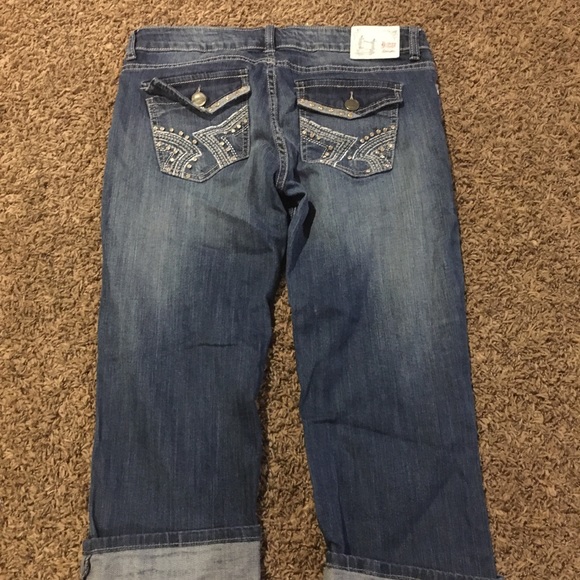 Capris - Picture 2 of 2